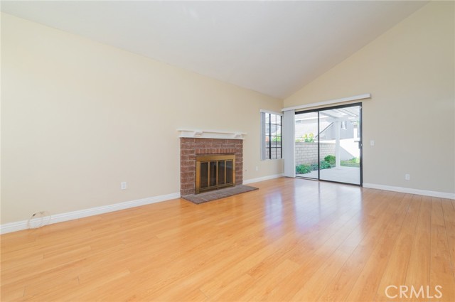 Detail Gallery Image 3 of 27 For 11 Gainesmill, Irvine,  CA 92620 - 3 Beds | 2/1 Baths