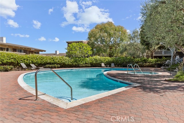 6542 Ocean Crest Drive, Rancho Palos Verdes CA: https://media.crmls.org/medias/2cff1011-c8a1-49a4-95d9-be1f42ebdade.jpg