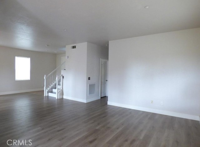 Detail Gallery Image 9 of 30 For 6279 Long Cove Dr, Fontana,  CA 92336 - 4 Beds | 2/1 Baths