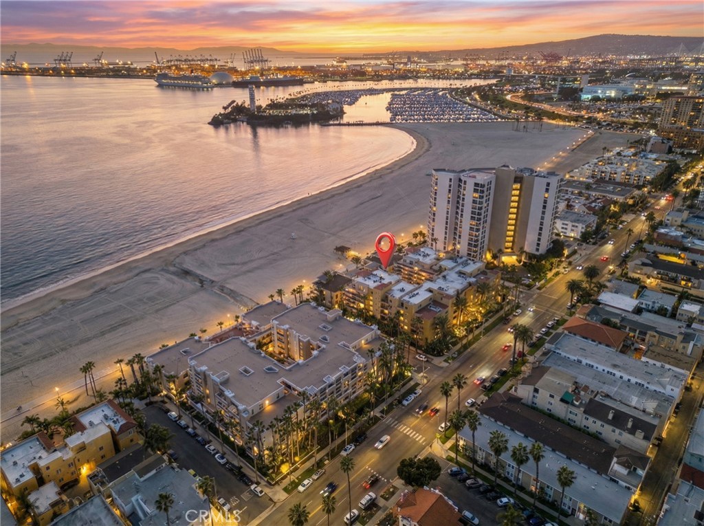 https://media.crmls.org/medias/2d005e7c-a578-4cdf-b98c-2ab147d68798.jpg?preset=X-Large