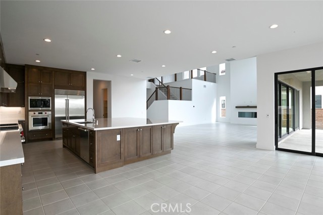 Detail Gallery Image 10 of 65 For 20552 Edgewood Ct, Chatsworth,  CA 91311 - 5 Beds | 5/1 Baths