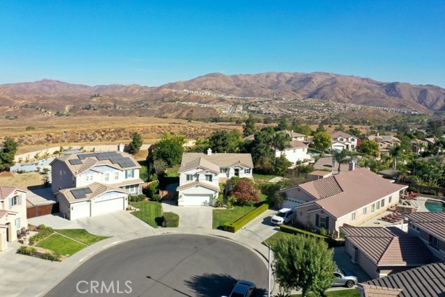 Detail Gallery Image 4 of 33 For 10310 Icefield Ct, Corona,  CA 92883 - 4 Beds | 2/1 Baths