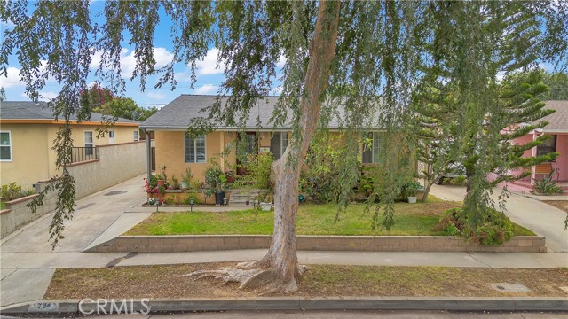 Detail Gallery Image 3 of 15 For 704 S Taylor Ave, Montebello,  CA 90640 - 4 Beds | 2/1 Baths
