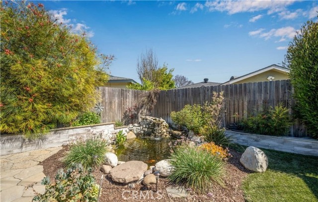 Detail Gallery Image 32 of 44 For 2731 Rutgers Ave, Long Beach,  CA 90815 - 3 Beds | 2 Baths