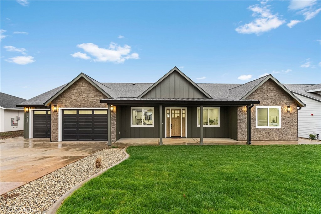 732 Madrone Way