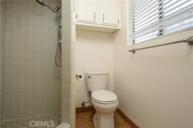 Detail Gallery Image 18 of 33 For 2416 Bladen, Bakersfield,  CA 93309 - 3 Beds | 2 Baths