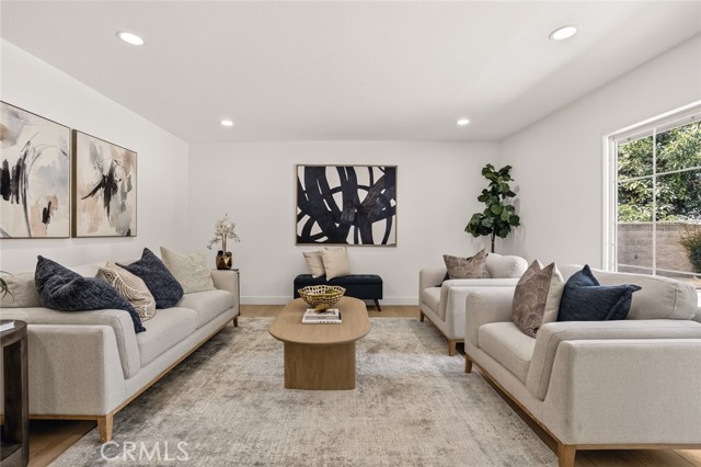 1717 Saint James Place, Placentia CA: https://media.crmls.org/medias/2d03b47e-66bd-48bb-8bfb-c56ebb4420ba.jpg