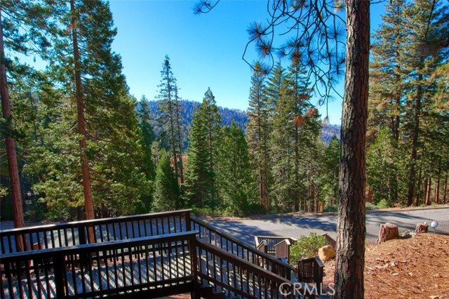 Detail Gallery Image 5 of 18 For 7466 Yosemite Park Way, Yosemite,  CA 95389 - 3 Beds | 3 Baths