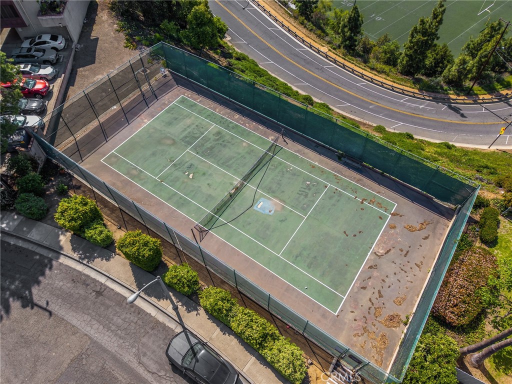 https://media.crmls.org/medias/2d0545ff-af8b-4858-ba5d-92b3cc5776dd.jpg?preset=X-Large