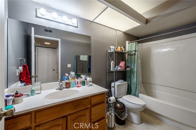 Detail Gallery Image 14 of 26 For 1101 W Macarthur Bld #212,  Santa Ana,  CA 92707 - 1 Beds | 1 Baths