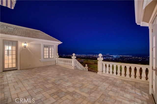 Detail Gallery Image 5 of 54 For 39355 Hidden Heights Dr, Yucaipa,  CA 92399 - 6 Beds | 4/3 Baths