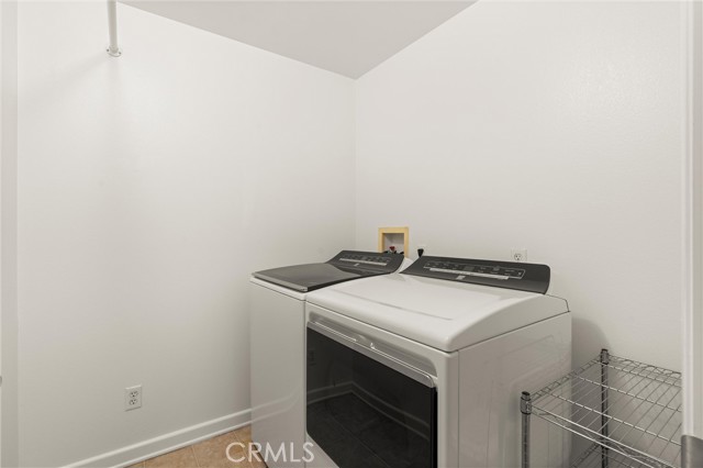 Detail Gallery Image 13 of 27 For 408 E Jeanette, Santa Ana,  CA 92705 - 4 Beds | 2/1 Baths