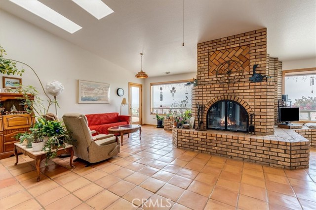 Detail Gallery Image 7 of 42 For 585 via Mira Valle, Nipomo,  CA 93444 - 3 Beds | 2 Baths