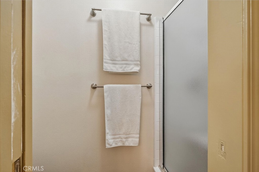 https://media.crmls.org/medias/2d072b3c-342e-48fa-834a-adfff3154b5f.jpg?preset=X-Large