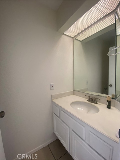 Detail Gallery Image 15 of 27 For 17 Rock Cliff Pl, Phillips Ranch,  CA 91766 - 2 Beds | 2/1 Baths