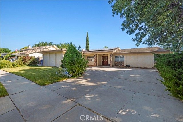 Image 3 for 39700 Country Club Dr, Palmdale, CA 93551