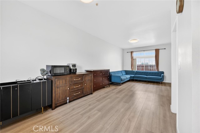 Detail Gallery Image 6 of 26 For 1540 New Ave #C,  San Gabriel,  CA 91776 - 3 Beds | 3 Baths