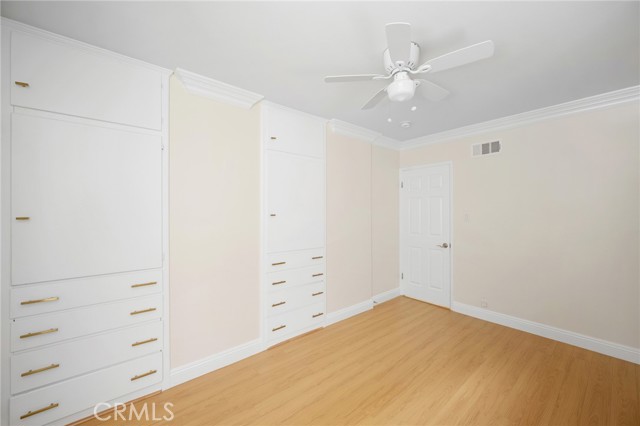 Detail Gallery Image 23 of 32 For 3805 Los Olivos Ln, Glendale,  CA 91214 - 5 Beds | 2 Baths