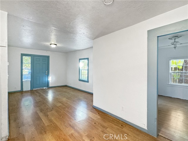 Detail Gallery Image 9 of 20 For 374 E 23rd St, Chico,  CA 95928 - 2 Beds | 1 Baths