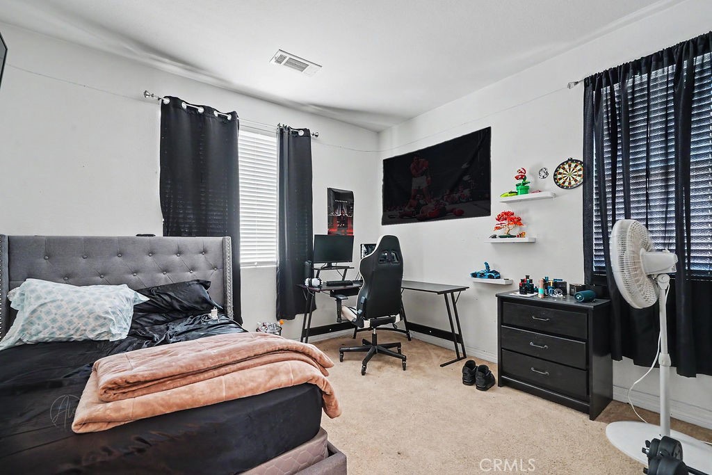 https://media.crmls.org/medias/2d08fcaf-00ee-4ef0-afff-1414ca48f611.jpg?preset=X-Large