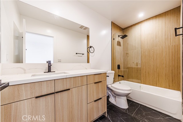 Detail Gallery Image 66 of 75 For 5209 W 20th, Los Angeles,  CA 90016 - – Beds | – Baths