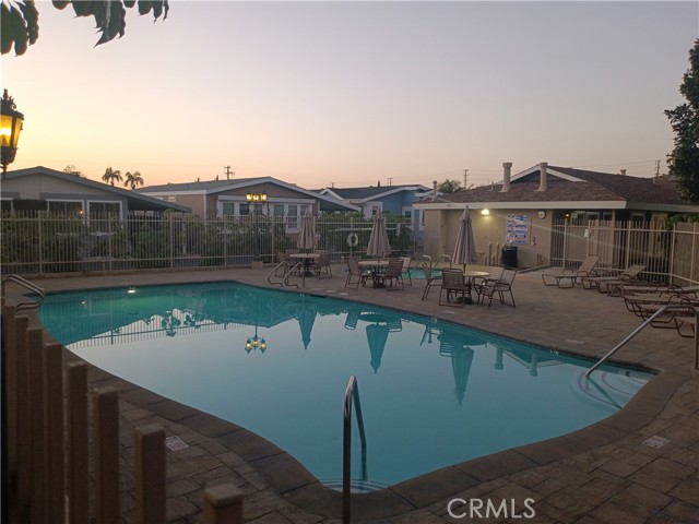 Detail Gallery Image 5 of 17 For 3050 W Ball #75,  Anaheim,  CA 92804 - 2 Beds | 2 Baths