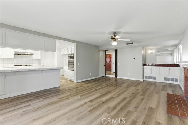 17826 Osage Avenue, Torrance CA: https://media.crmls.org/medias/2d09bebf-6e2e-43c3-931a-13fd6c5caba4.jpg