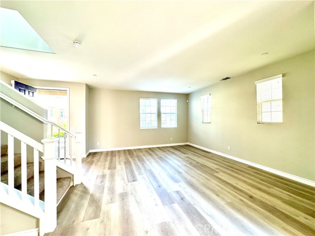 Detail Gallery Image 5 of 34 For 5962 Silveira St, Corona,  CA 92880 - 3 Beds | 2/1 Baths