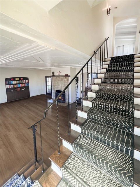 Detail Gallery Image 14 of 27 For 2444 the Strand, Hermosa Beach,  CA 90254 - 4 Beds | 3/1 Baths