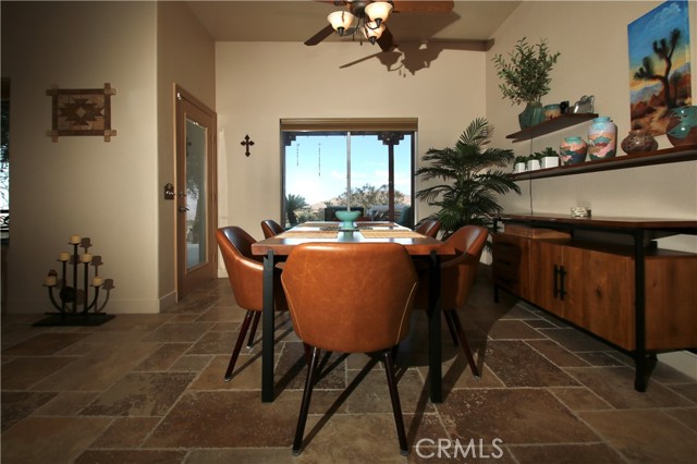 7125 Sunny Vista Road, Joshua Tree CA: https://media.crmls.org/medias/2d0c3ea4-81f3-43cd-a7f4-cbffbfa18ed4.jpg