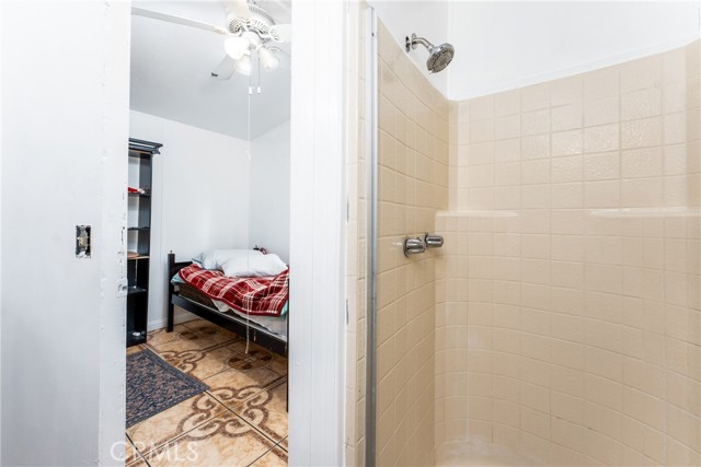 17225 Valley Boulevard, Fontana CA: https://media.crmls.org/medias/2d0c851a-3c7e-4eb8-bcf9-5908aee7d28f.jpg