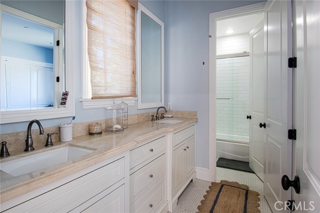 Detail Gallery Image 19 of 41 For 211 S Grand, West Covina,  CA 91791 - 4 Beds | 3/1 Baths