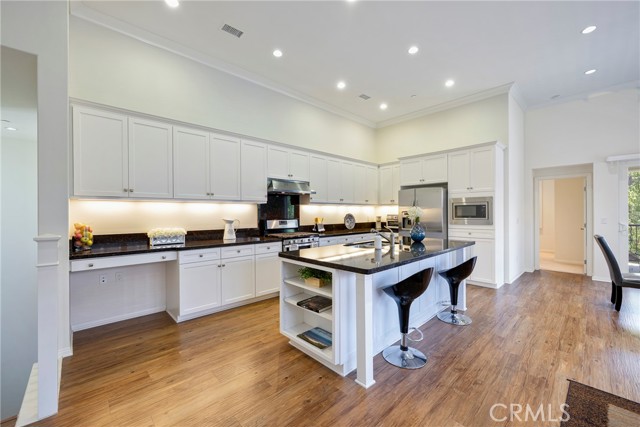 Detail Gallery Image 18 of 45 For 130 Overbrook, Irvine,  CA 92620 - 2 Beds | 2 Baths