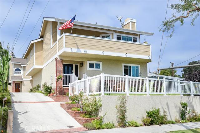 105 Helberta Avenue, Redondo Beach, California 90277, 3 Bedrooms Bedrooms, ,1 BathroomBathrooms,Residential,Sold,Helberta,PV16176239