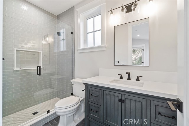 617 36th Street, Manhattan Beach, California 90266, 6 Bedrooms Bedrooms, ,6 BathroomsBathrooms,Residential,Sold,36th,SB22005152