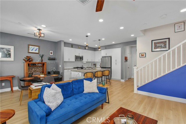 Detail Gallery Image 2 of 53 For 31541 Calle Canto, Temecula,  CA 92592 - 3 Beds | 2/1 Baths
