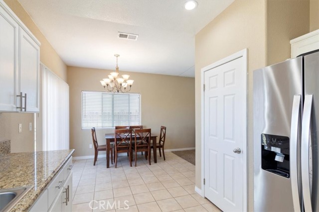 Detail Gallery Image 10 of 27 For 8173 Viburnum, California City,  CA 93505 - 3 Beds | 2 Baths