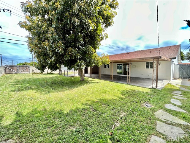 Detail Gallery Image 21 of 23 For 16501 Rhone Ln, Huntington Beach,  CA 92647 - 4 Beds | 2 Baths