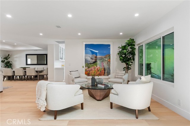 Detail Gallery Image 6 of 29 For 16430 Dorado Dr, Encino,  CA 91436 - 5 Beds | 5/1 Baths