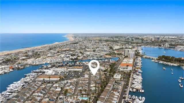 Detail Gallery Image 23 of 34 For 11 Bolivar St, Newport Beach,  CA 92663 - 2 Beds | 2 Baths