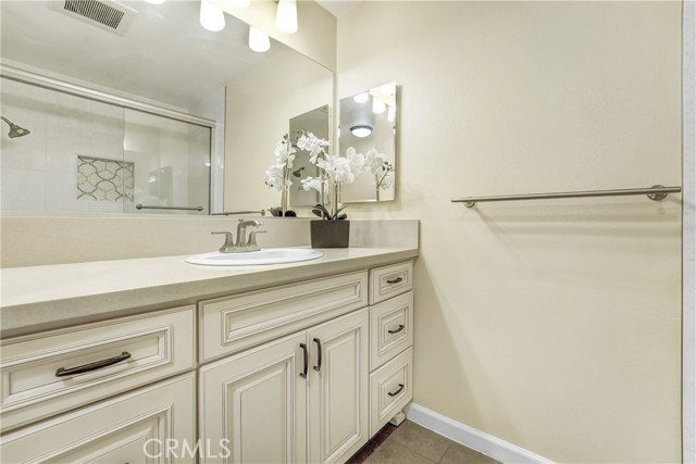 Detail Gallery Image 14 of 15 For 307 N Lincoln Ave #D,  Monterey Park,  CA 91755 - 4 Beds | 3 Baths