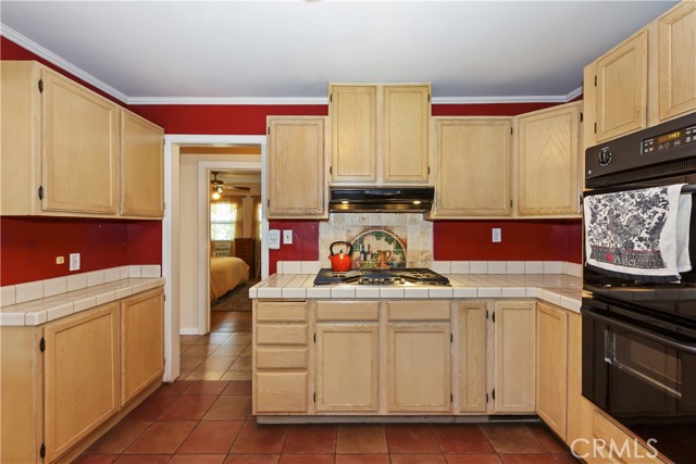 Detail Gallery Image 20 of 39 For 125 E H St, Ontario,  CA 91764 - 4 Beds | 2 Baths