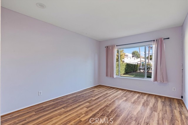 Detail Gallery Image 9 of 15 For 5215 Lennox Ave, Sherman Oaks,  CA 91401 - 4 Beds | 2 Baths