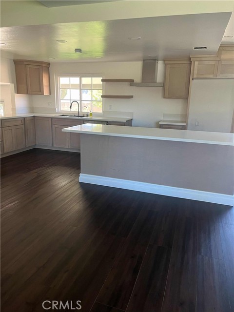 Detail Gallery Image 3 of 9 For 913 Bristol Rd, San Dimas,  CA 91773 - 4 Beds | 3 Baths