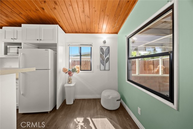 Detail Gallery Image 6 of 27 For 739 E Haltern St, Azusa,  CA 91702 - 3 Beds | 2 Baths