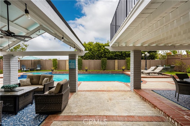 18672 Evergreen Avenue, Yorba Linda CA: https://media.crmls.org/medias/2d1261a2-5a19-4461-9ae7-76902b52a693.jpg