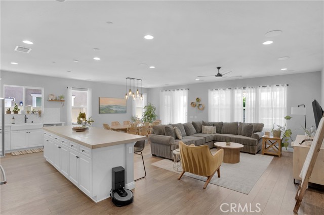 34689 Swan Valley Court, Murrieta CA: https://media.crmls.org/medias/2d12ef6b-2b77-44b5-af71-c3775d66801d.jpg