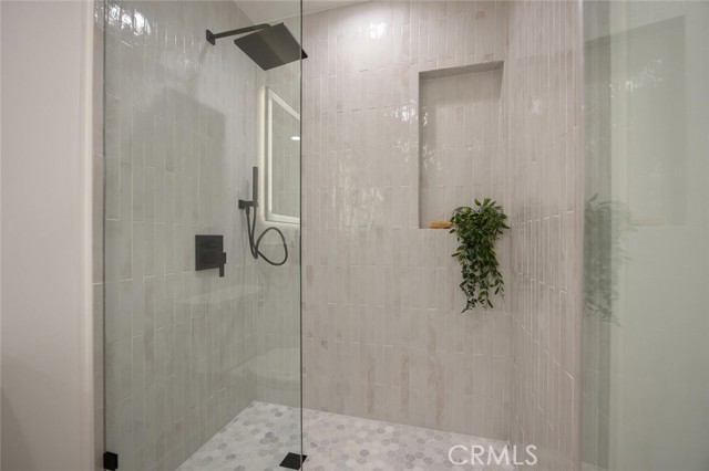 Detail Gallery Image 27 of 43 For 21140 Winterset Dr, Saugus,  CA 91350 - 4 Beds | 2 Baths