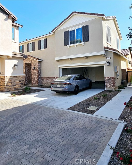 Detail Gallery Image 2 of 46 For 16273 Castello Lane, Fontana,  CA 92336 - 4 Beds | 2/1 Baths