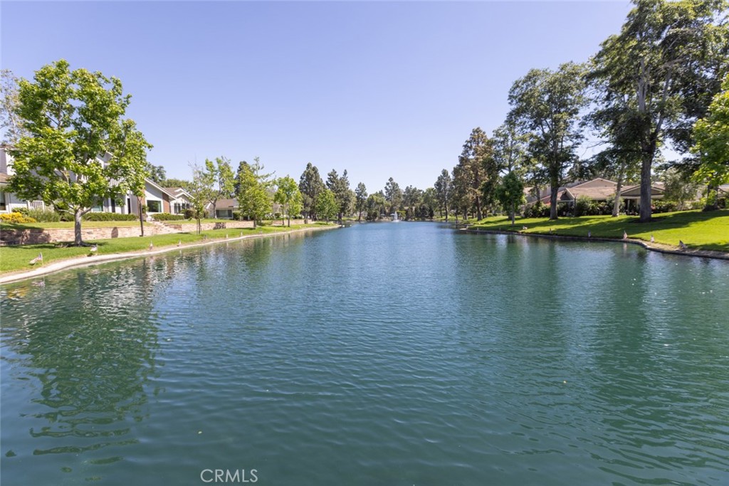 https://media.crmls.org/medias/2d136637-deee-44f0-ab43-cc7cae05b4a8.jpg?preset=X-Large